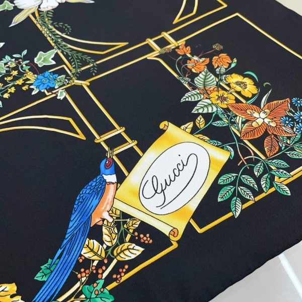 GUCCI PRINT SILK TWILL CARRÉ ANIMAL AND FLORAL BLACK 90CM 777353 3G001 1000