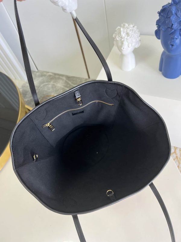 SUMMER SET: LOUIS VUITTON SAINT JACQUES BLACK 45CM & LOCK IT FLAT RAFFIA MULES BLACK