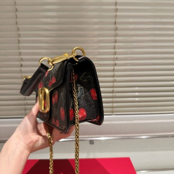 VALENTINO GARAVANI LOCÒ CHERRYFIC MOTIF SHOULDER BAG BLACK 26CM