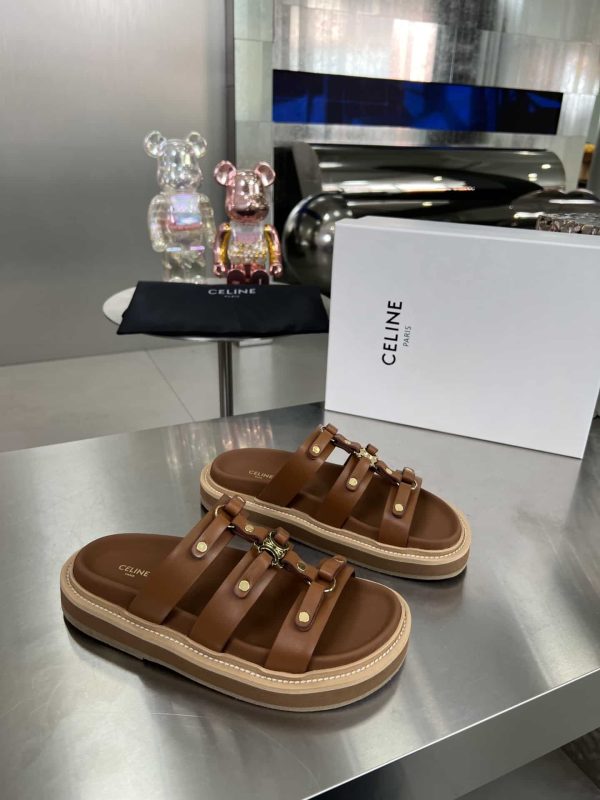 SUMMER SET: CELINE TEEN COUFFIN IN WICKER AND LEATHER TAN 15CM & CELINE SLIDES TIPPI IN VEGETAL BROWN 352343766C 04LU
