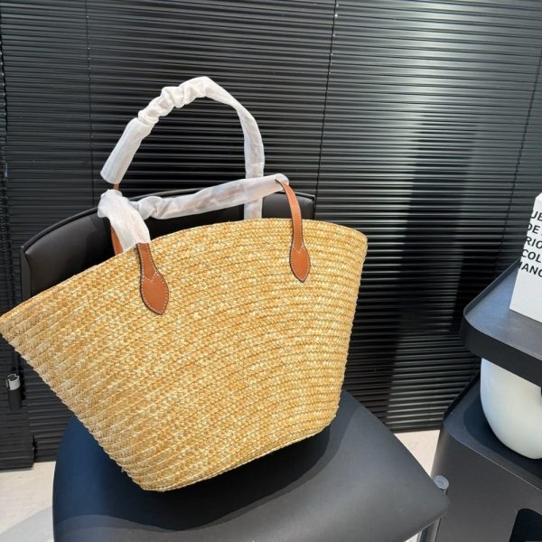 SUMMER SET: GUCCI MEDIUM STRAW TOTE WITH PATCH NATURAL 27CM & SANDAL WITH DOUBLE G NATURAL RAFFIA BROWN