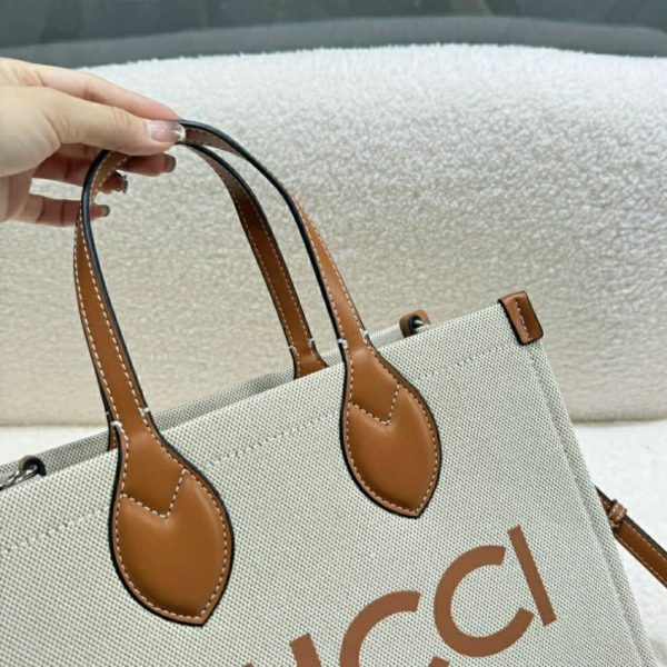 SUMMER SET: GUCCI MEDIUM TOTE BAG WITH GUCCI PRINT BEIGE 28CM & ARNAUD BOB REVERSIBLE BUCKET HAT BEIGE