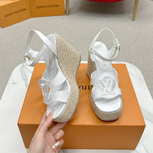 LOUIS VUIITON LV ISOLA WEDGE SANDAL WHITE 1ACI8O