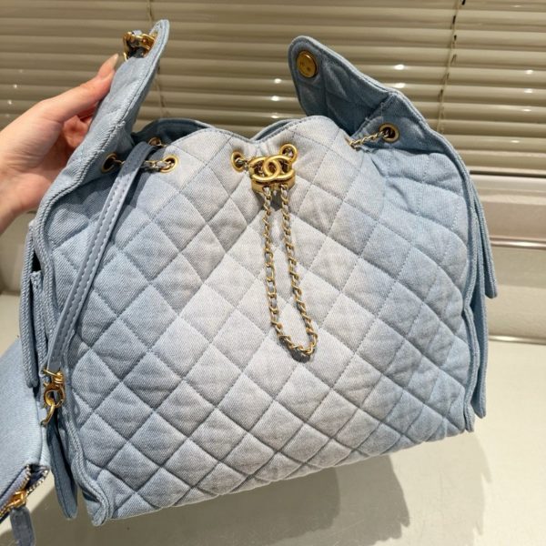 CHANEL 25 SMALL HANDBAG DENIM BLUE 35CM AS5293 B20603 U0475