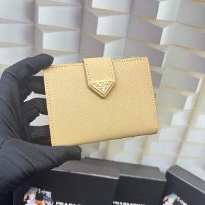 PRADA SAFFIANO TRIANGLE WALLET VANILLA 12CM 1ML018 QHH F0032