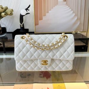 SUMMER SET: CHANEL CLASSIC MEDIUM HANDBAG WHITE 25CM A01112 & 23P QUILTED CC CHAIN MULE SANDAL WHITE
