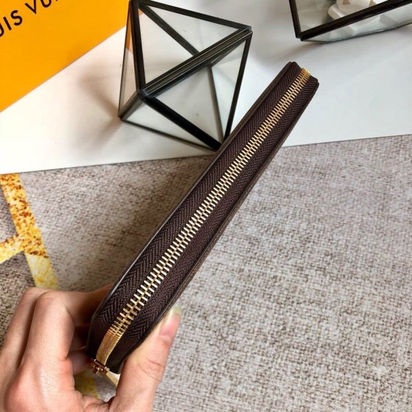 SUMMER SET: LOUIS VUITTON KEEPALL BANDOULIÈRE 55 DAMIER EBENE & ZIPPY WALLET DAMIER EBENE