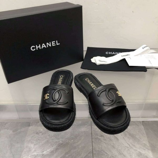 SUMMER SET: CHANEL BOLSA GRAND TOTE BLACK 33CM & SLIDE CC LOGO BLACK