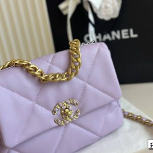 Chanel 19 Flap Quilted Medium