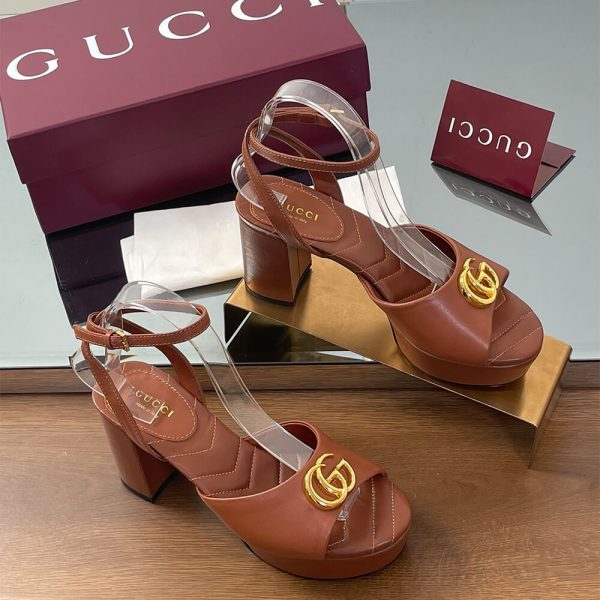 GUCCI Women’s platform sandal with Double G