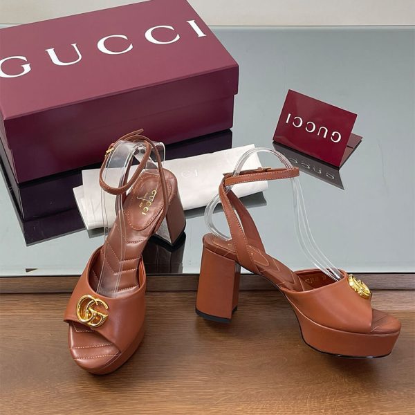 GUCCI Women’s platform sandal with Double G