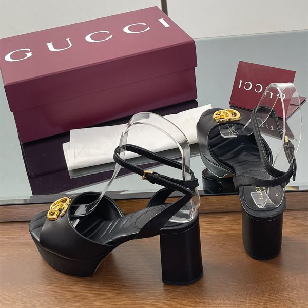 GUCCI Women’s platform sandal with Double G