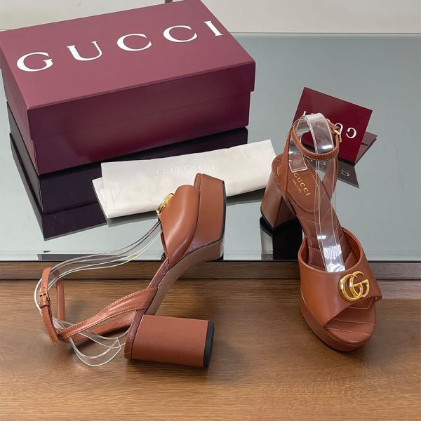 GUCCI Women’s platform sandal with Double G