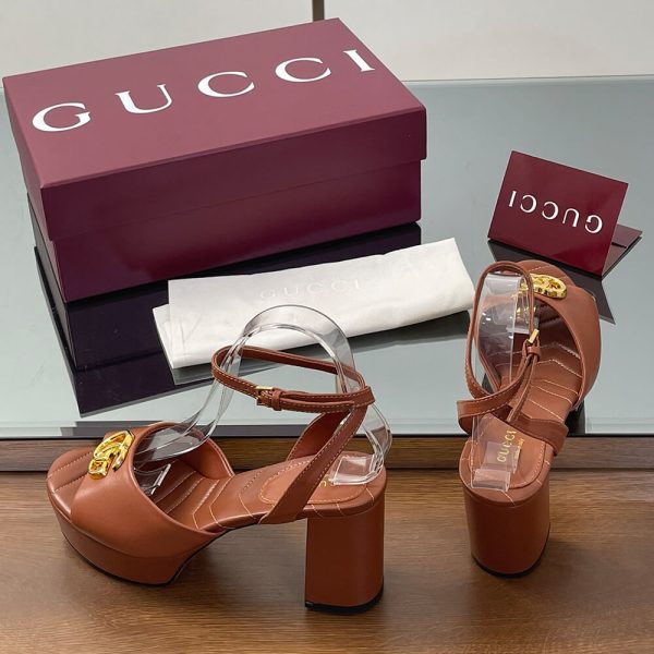 GUCCI Women’s platform sandal with Double G