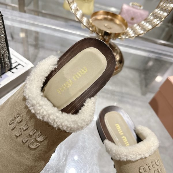 MIUMIU SUEDE CLOGS BEIGE
