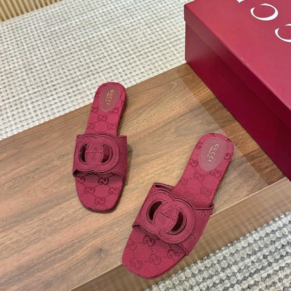 GUCCI WOMEN SLIDE SANDAL WITH INTERLOCKING G ROSSO ANCORA RED GG CANVAS ‎790447 9SF00 8549