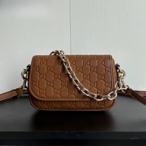 GG EMBLEM SMALL SHOULDER BAG LIGHT BROWN 20CM