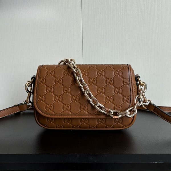 GG EMBLEM SMALL SHOULDER BAG LIGHT BROWN 20CM