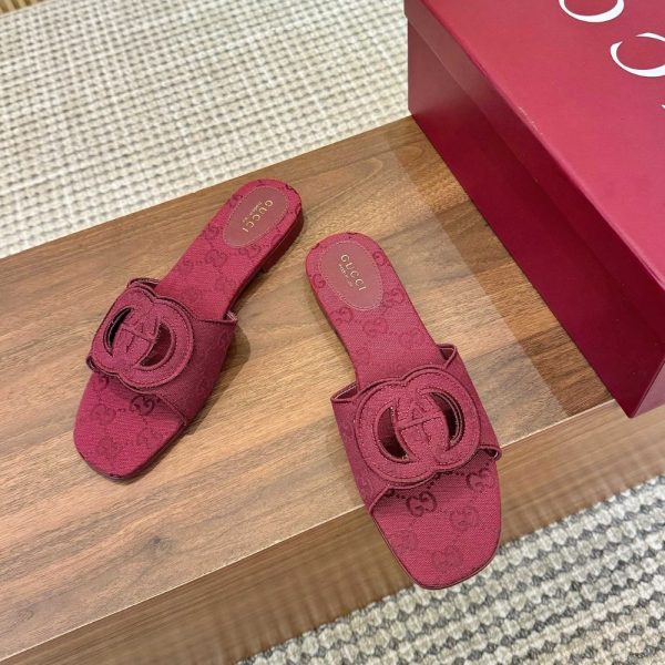 GUCCI WOMEN SLIDE SANDAL WITH INTERLOCKING G ROSSO ANCORA RED GG CANVAS ‎790447 9SF00 8549