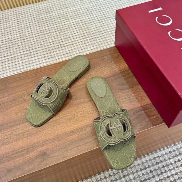 GUCCI WOMEN SLIDE SANDAL WITH INTERLOCKING G GREEN GG CANVAS‎ ‎790447 9SF00 3005