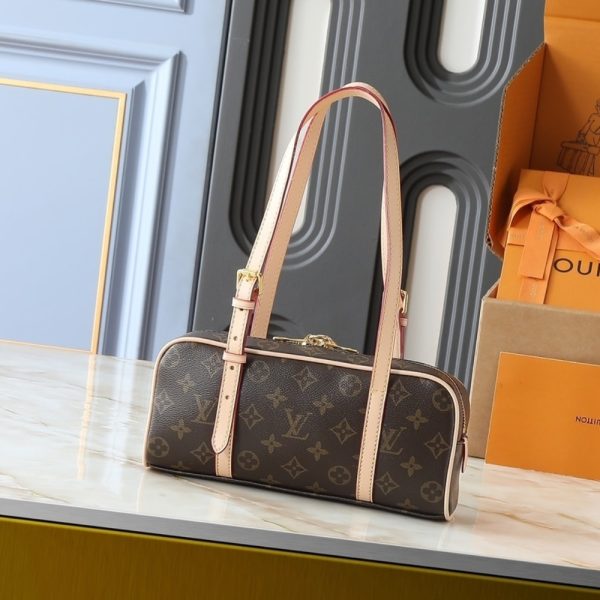 LOUIS VUITTON HANG ON BROWN 26CM M47031