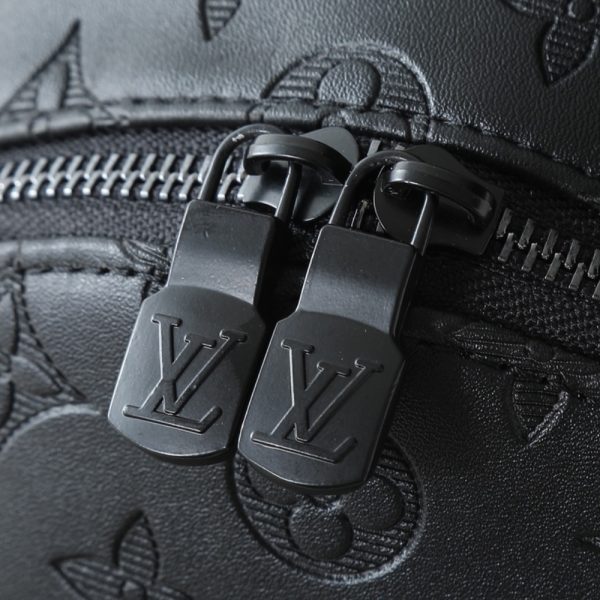 LOUIS VUITTON RACER SLINGBAG BLACK 42CM M46107