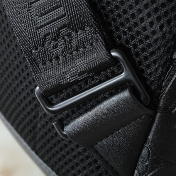 LOUIS VUITTON RACER SLINGBAG BLACK 42CM M46107