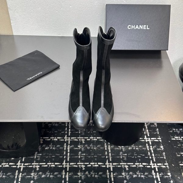 CHANEL MÉTIERS DART HIGH BOOTS BLACK G46591 B21102 94305