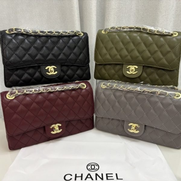 CHANEL MEDIUM CLASSIC DOUBLE FLAP BURGUNDY GOLD HARDWARE 25CM