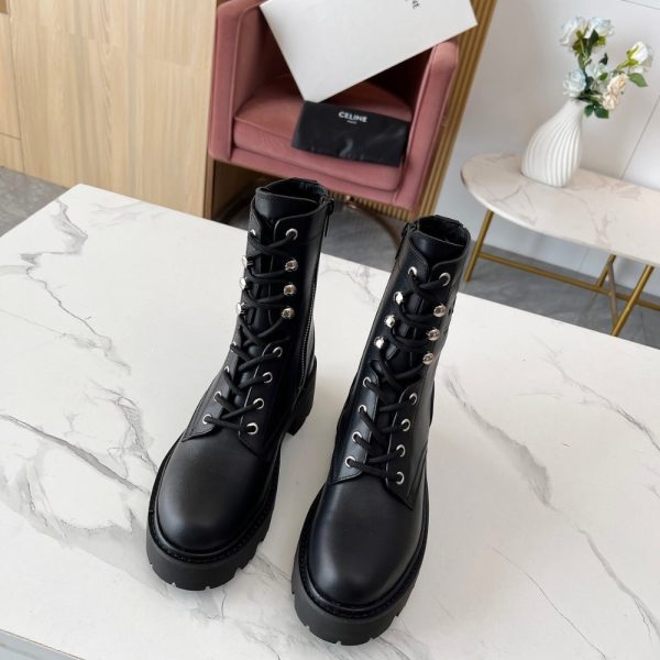 CELINE TRIOMPHE RANGERS MID LACE UP BOOT IN SHINY BULL BLACK 357583579C38NO