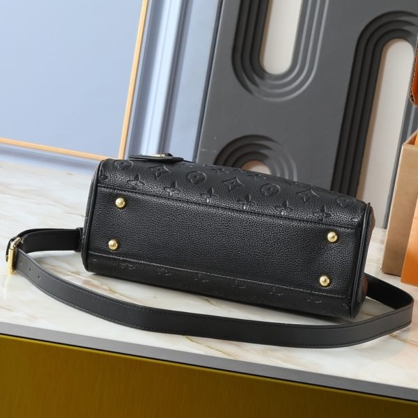 LOUIS VUITTON AVENUE MM BLACK 30CM M25575