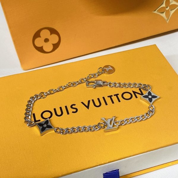 LOUIS VUITTON LV SPIKE BRACELET SILVER M1520A