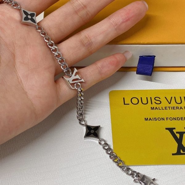 LOUIS VUITTON LV SPIKE BRACELET SILVER M1520A