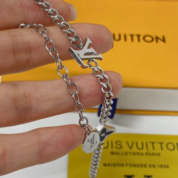 LOUIS VUITTON LV SPIKE BRACELET SILVER M1520A