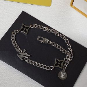 LOUIS VUITTON LV SPIKE BRACELET SILVER M1520A