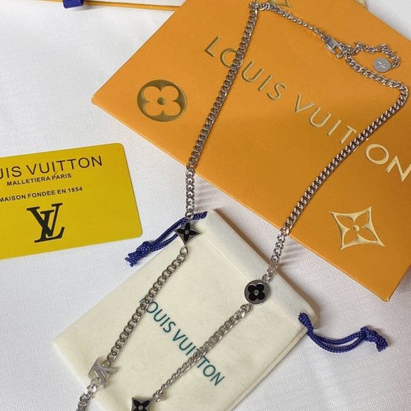 LOUIS VUITTON LV SPIKE CHARMS NECKLACE SILVER M01717