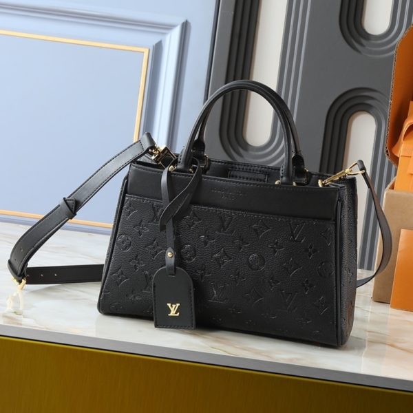 LOUIS VUITTON AVENUE MM BLACK 30CM M25575