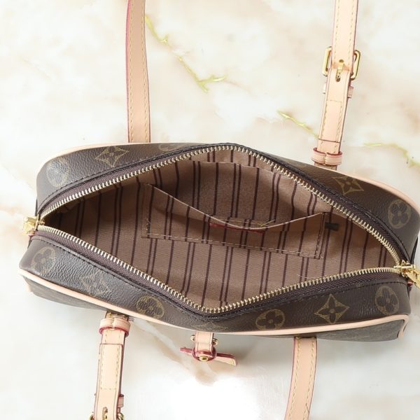 LOUIS VUITTON HANG ON BROWN 26CM M47031