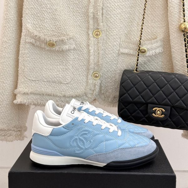 CHANEL Sneakers