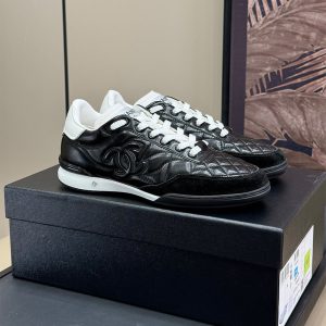 CHANEL Sneakers