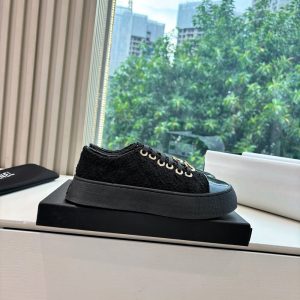 CHANEL Sneakers
