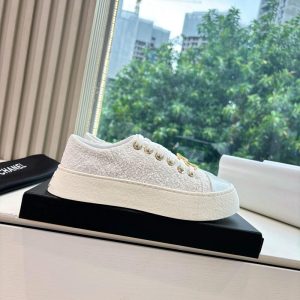CHANEL Sneakers