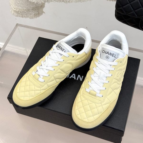 CHANEL Sneakers