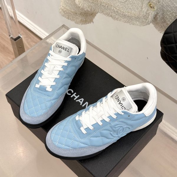 CHANEL Sneakers