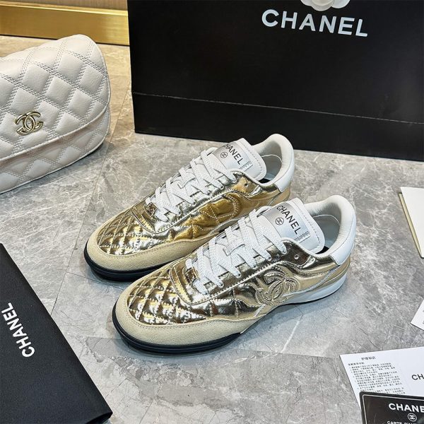 CHANEL Sneakers
