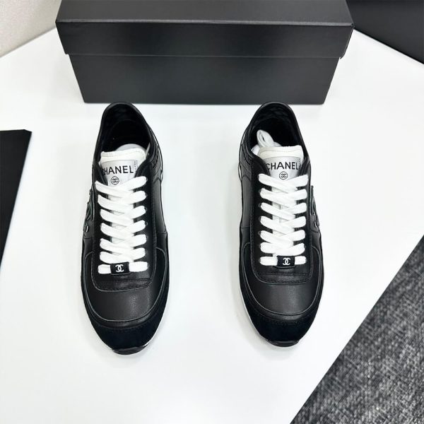 CHANEL Sneakers