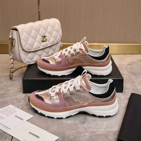 CHANEL Sneakers
