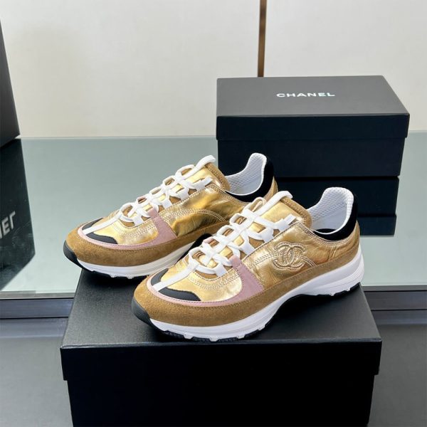 CHANEL Sneakers