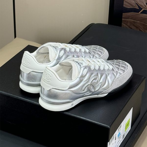 CHANEL Sneakers