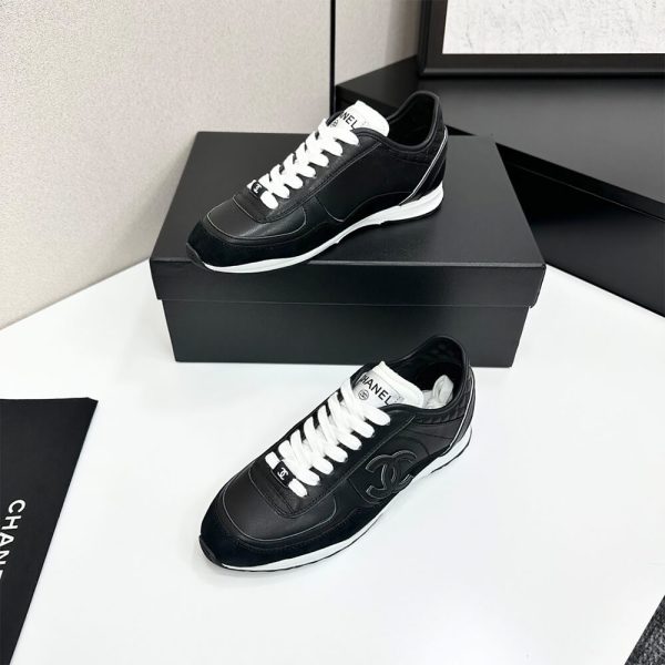 CHANEL Sneakers